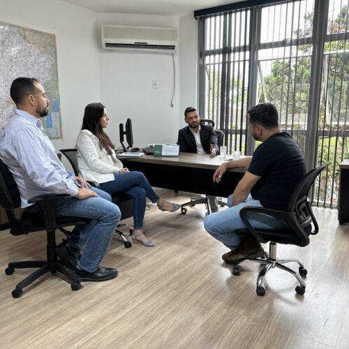 Álbum de fotos da visita de autoridades de Ribeirão das Neves ao gabinete em BH. Acompanhe as redes do mandato do Deputado Samuel Viana. 21/08/23