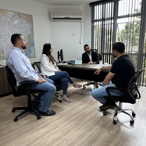 Álbum de fotos da visita de autoridades de Ribeirão das Neves ao gabinete em BH. Acompanhe as redes do mandato do Deputado Samuel Viana. 21/08/23