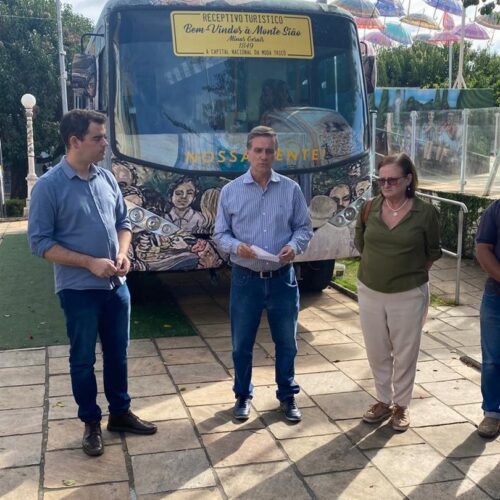 Entrega de benfeitorias em Monte Sião - 22/05/23